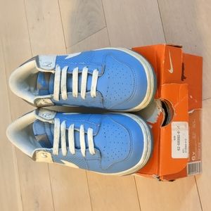 WORN NIKE DUNK LOW SIZE 6 KIDS/MENS WOMENS 7.5